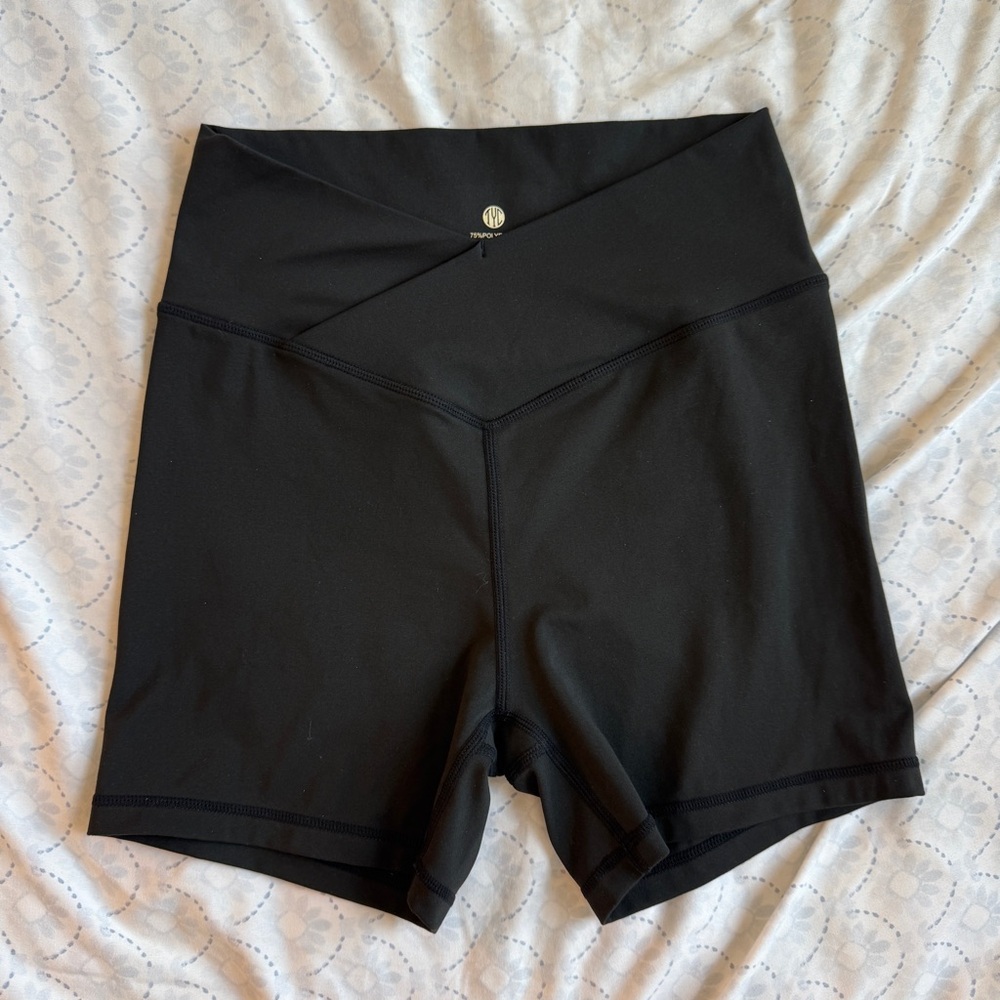 TYC Workout Shorts V Waist